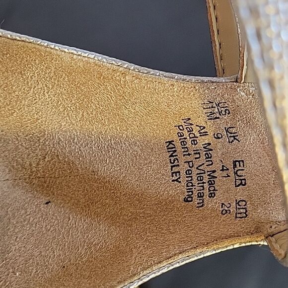 NATURALIZER ALMOND TOE ADJUSTABLE BUCKLE ANKLE STRAP SANDAL - Picture 13 of 14